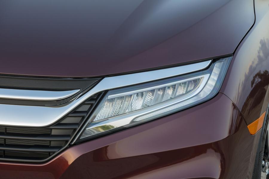 Детали экстерьера Honda Odyssey 2017 года  (фото 90 из 160)